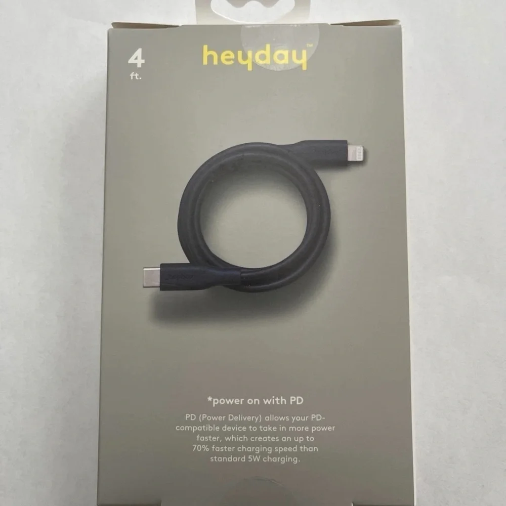 NIB Heyday USB-A Black Fast Charging Cable for iPhone and iPad 4ft (D5)